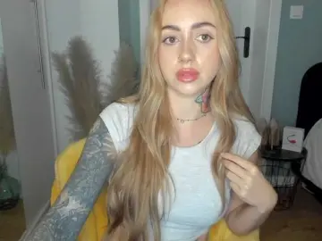 SEXYcoralie  live sex cam