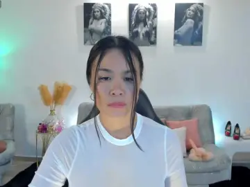 Puiyee13  live sex cam