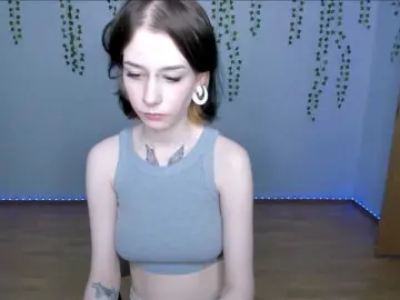 Treshkaxxx  live sex cam