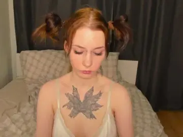 Treshkaxxx  live sex cam