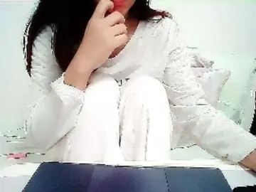 Cherry-baby  live sex cam