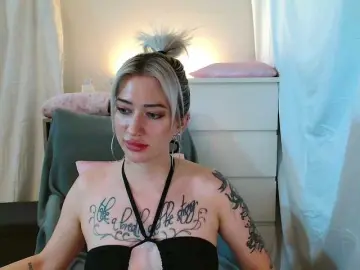 Gina-Lumara  live sex cam