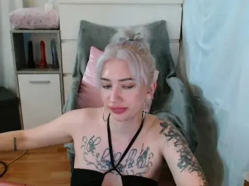 Gina-Lumara  live sex cam