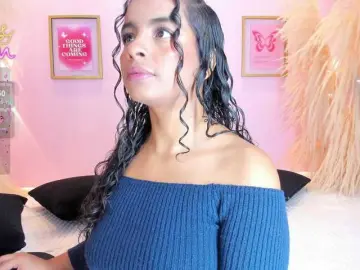 SunnyGilmore  live sex cam