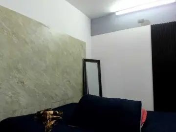 Cloeerabbyt  live sex cam