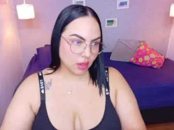 Curvy-sexyvalen  live sex cam