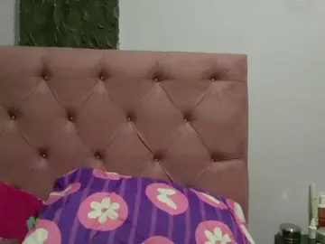 Kassandra02  live sex cam
