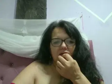 Kassandra02  live sex cam