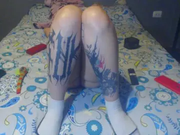 Lucy-dreams69  live sex cam