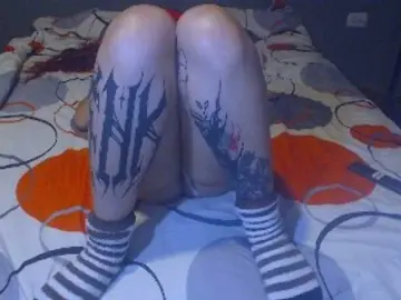 Lucy-dreams69  live sex cam