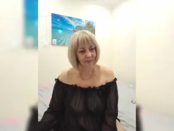 Mery8poppins  live sex cam