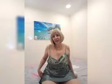 Mery8poppins  live sex cam