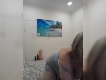 Mery8poppins  live sex cam