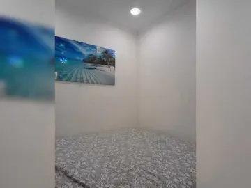 Mery8poppins  live sex cam