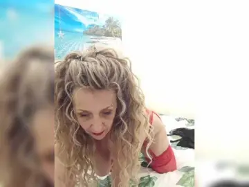 Mery8poppins  live sex cam