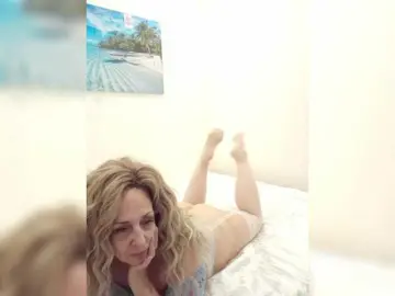 Mery8poppins  live sex cam