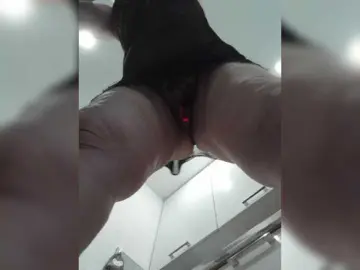 Mery8poppins  live sex cam