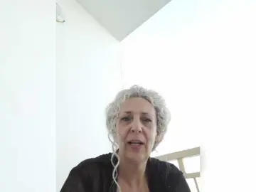 Mery8poppins  live sex cam
