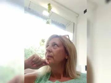 Mery8poppins  live sex cam