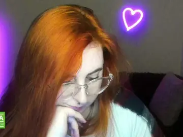 Aliciaredluv  live sex cam