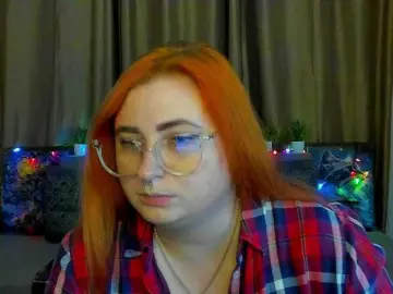 Aliciaredluv  live sex cam