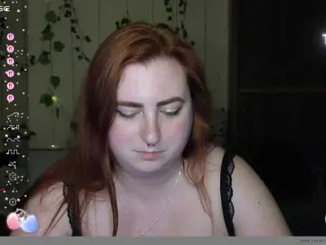 Aliciaredluv  live sex cam