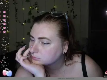 Aliciaredluv  live sex cam