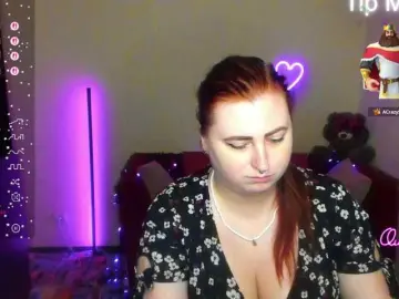 Aliciaredluv  live sex cam