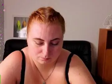Aliciaredluv  live sex cam
