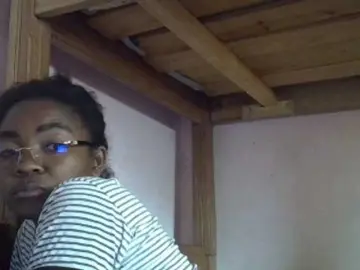 Angelinah75  live sex cam