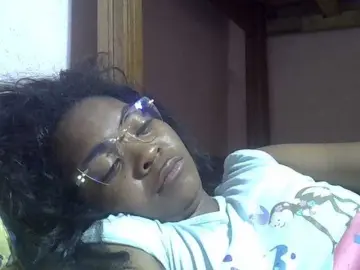 Angelinah75  live sex cam