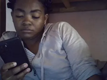 Angelinah75  live sex cam