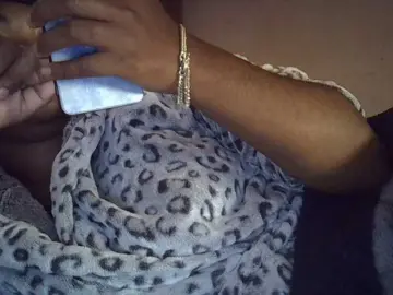 Angelinah75  live sex cam