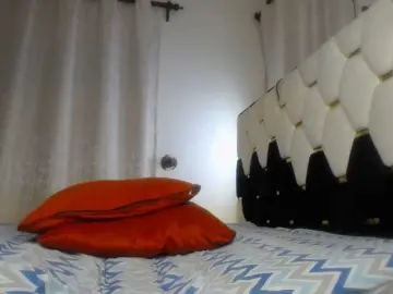 LynaBella  live sex cam