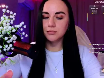 YURIEVNA13  live sex cam