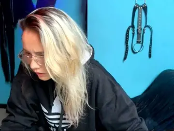 Snoeperdoosje  live sex cam