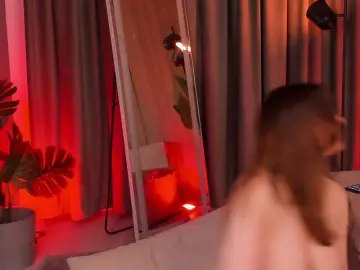 MiraVolt  live sex cam