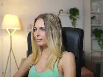 Catecrago  live sex cam