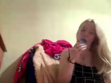 Myfavoriteroom  live sex cam
