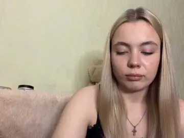 Myfavoriteroom  live sex cam