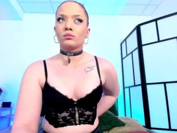 BadHabits  live sex cam