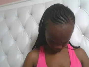 Naughtypetite1  live sex cam