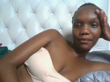 Naughtypetite1  live sex cam
