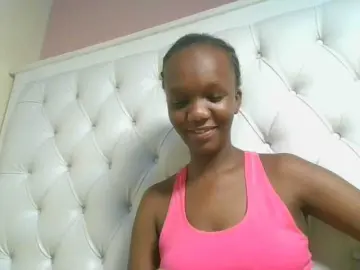 Naughtypetite1  live sex cam