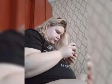 Nebesnaj0023  live sex cam