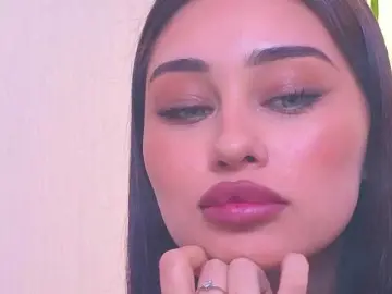 SofiaPlump  live sex cam