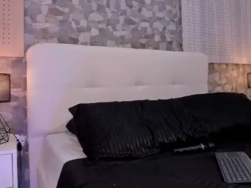Violetta-Hills  live sex cam