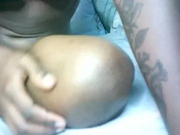 Badassebony  live sex cam