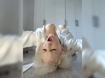 Smeh-i-greh  live sex cam