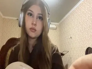 CristineFrates  live sex cam